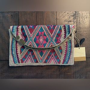 BOHEMIAN CLUTCH